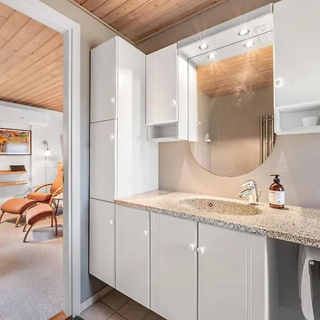 Moreen - 200m To The Fjord By Interhome